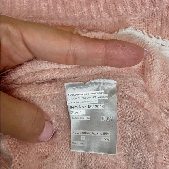 Super Soft Baby Pink Sweater - Medium - Picture 9 of 10